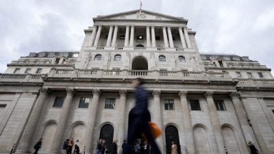 英降息0.25%至4.75%符预期  示警预算案恐推高通胀