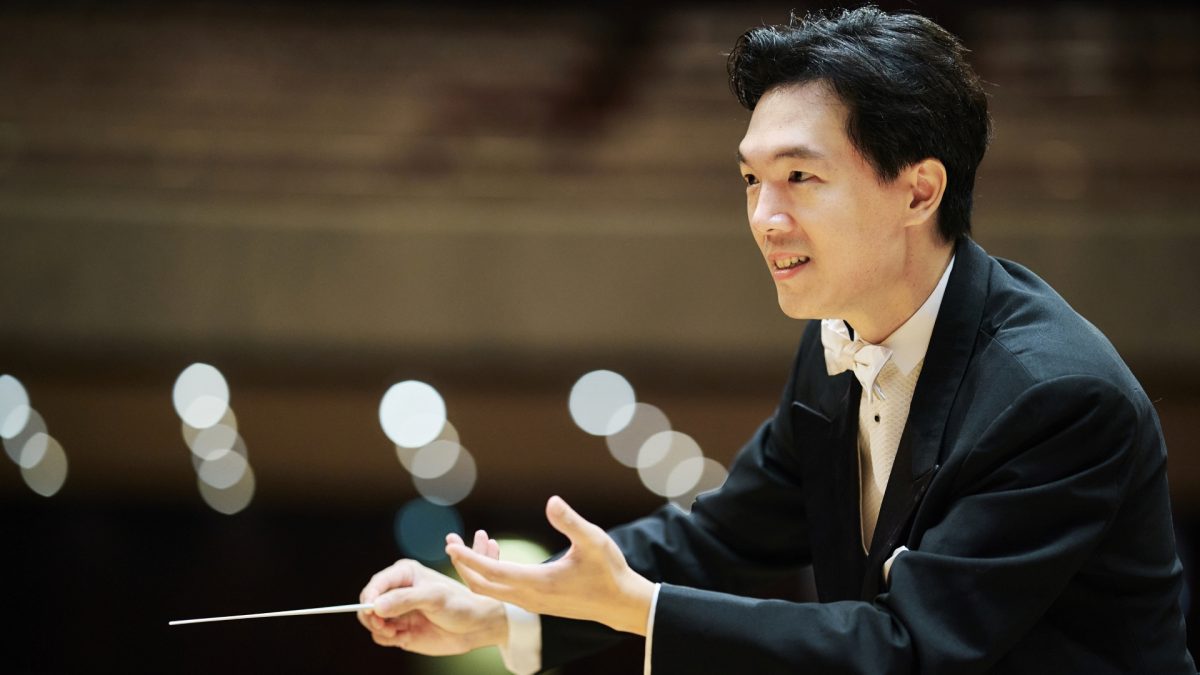 Lio Kuokman, the Music Director and Principal Conductor of the Macao Orchestra, will join this show. He has successfully collaborated with many leading orchestras across the globe and has been hailed by the Philadelphia Inquirer as a 