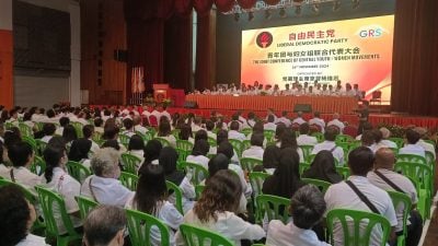 黄群英：保障发声权 30%议席应留给女性