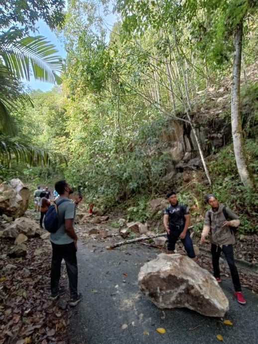 ​巨石坠落无伤亡  暂不鼓励公众登山