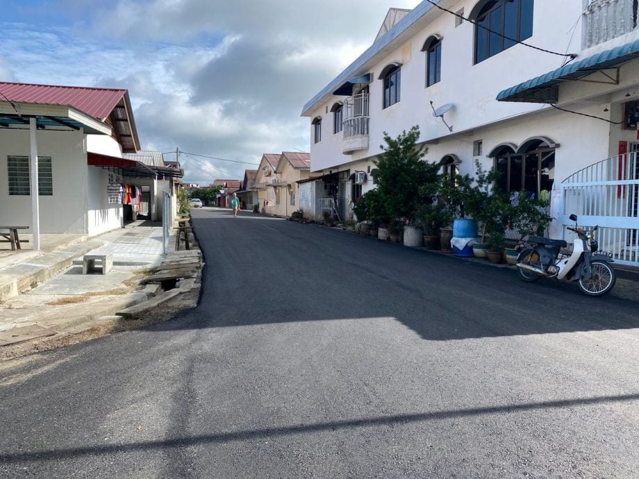 东：直凉新村道路和沟渠提升