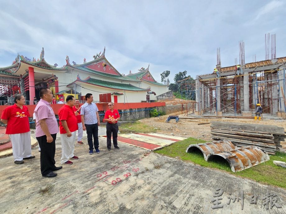 供星洲网/张聒翔移交3万给芙蓉梅岭志元堂