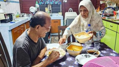 養兒一百歲 長憂九十九 90多歲母親仍為孩子備餐