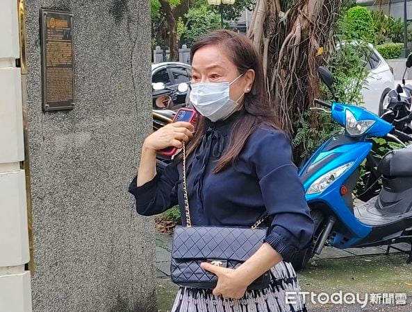 台媒体人周玉蔻、蔡玉真 造谣诽谤被判刑一年六个月