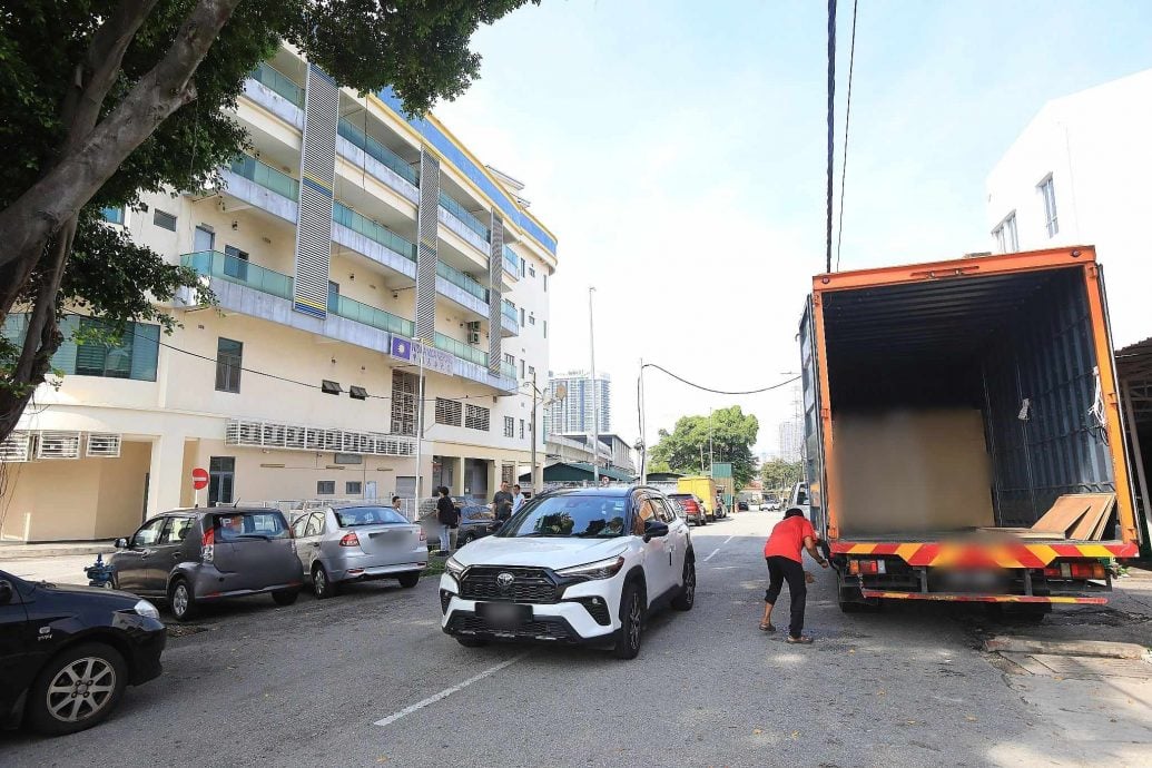 大都会-余保凭PC/建议道路改回单向道