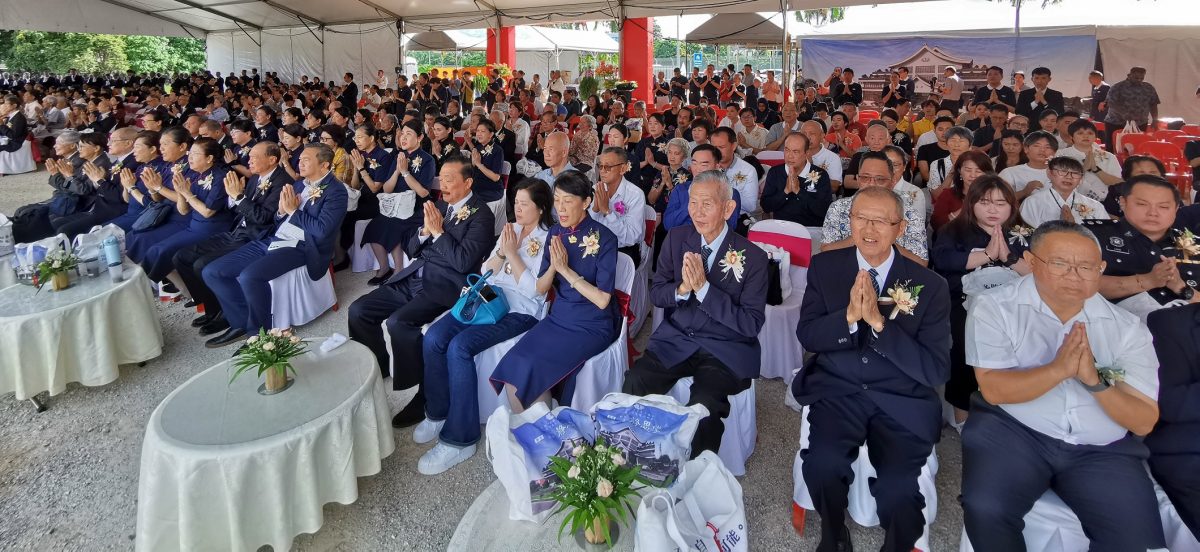 大都会早报头/巴生慈济静思堂今早举行动土典礼，逾2000人见证，同沾法喜