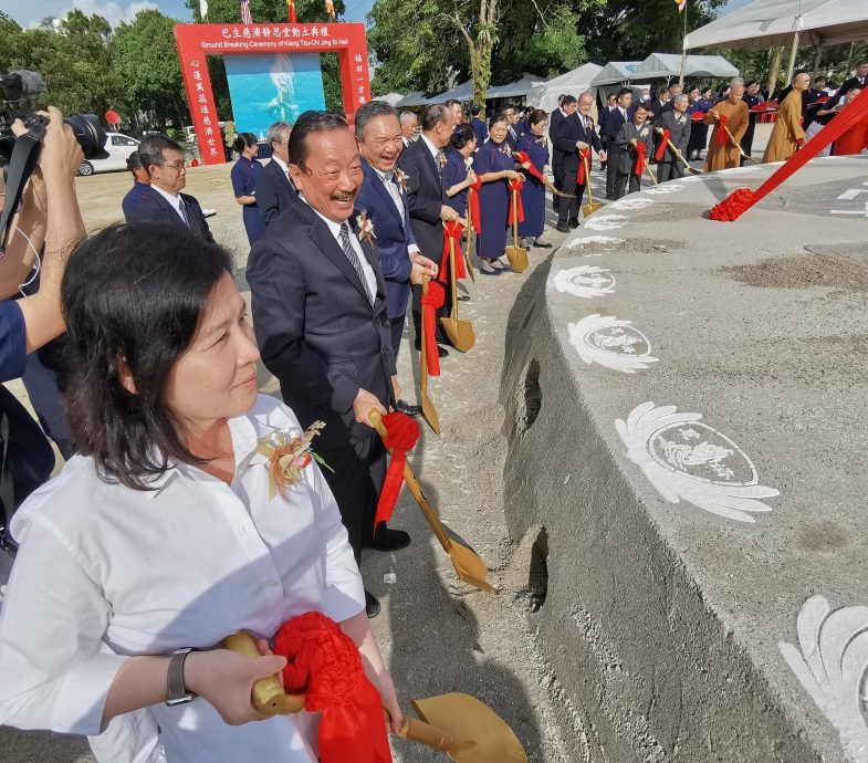 大都会早报头/巴生慈济静思堂今早举行动土典礼，逾2000人见证，同沾法喜