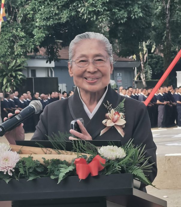 大都会早报头/巴生慈济静思堂今早举行动土典礼，逾2000人见证，同沾法喜