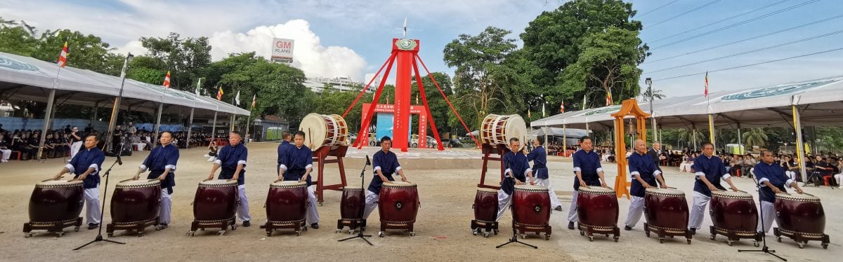 大都会早报头/巴生慈济静思堂今早举行动土典礼，逾2000人见证，同沾法喜