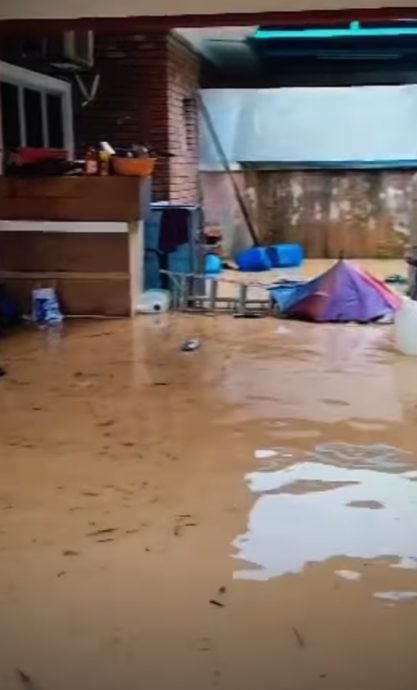 大都会／雷雨袭乌冷区，引发闪电水灾／3图