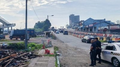 神手挥舞 古来大街70年矮店走入历史