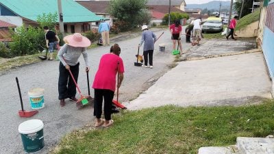 扫街就是扫心地 万茂新村推动扫街 让村民学弯腰