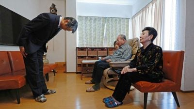 日本静冈县检察长登门 向前死囚鞠躬道歉