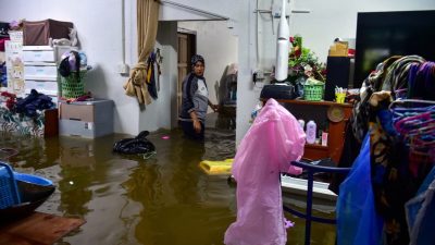 泰南暴雨 多地淹水 政府设救灾中心协助灾民