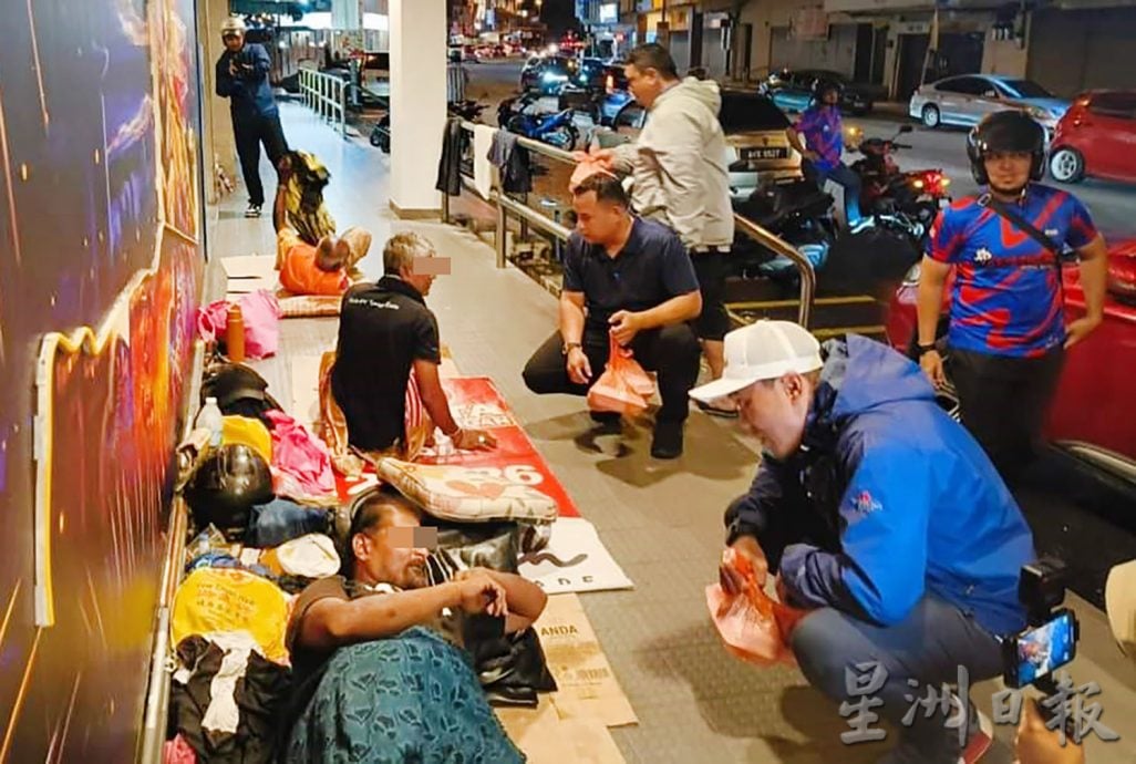 狂暴风雨袭流浪者 除了食物也需取暖安顿