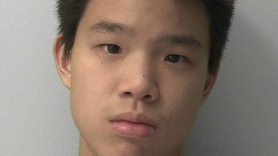 持铁锤袭室友社监被判终身监禁   留英大马少年坚称梦游“打丧尸”