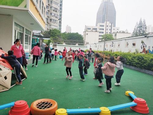 看世界)社会戾气重 中国拟立法强化对幼儿园周边治安监管