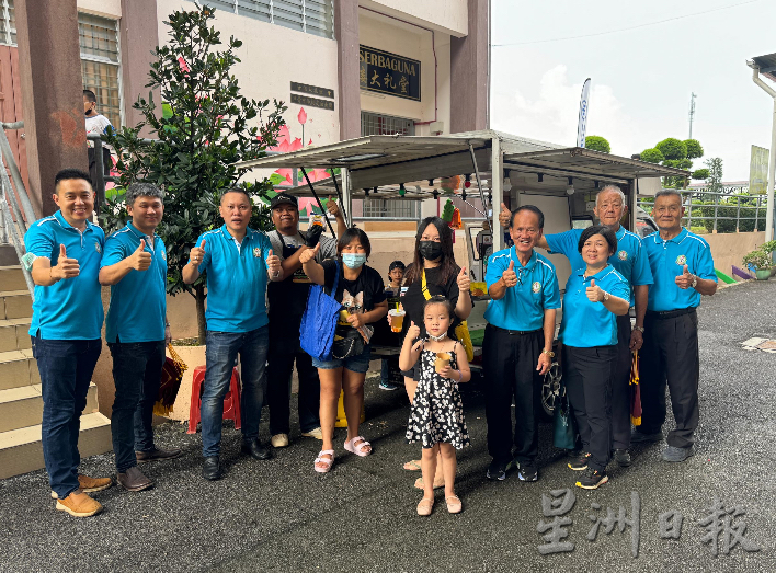 芦小办“小小企业家”义卖会，成功筹募常年经费