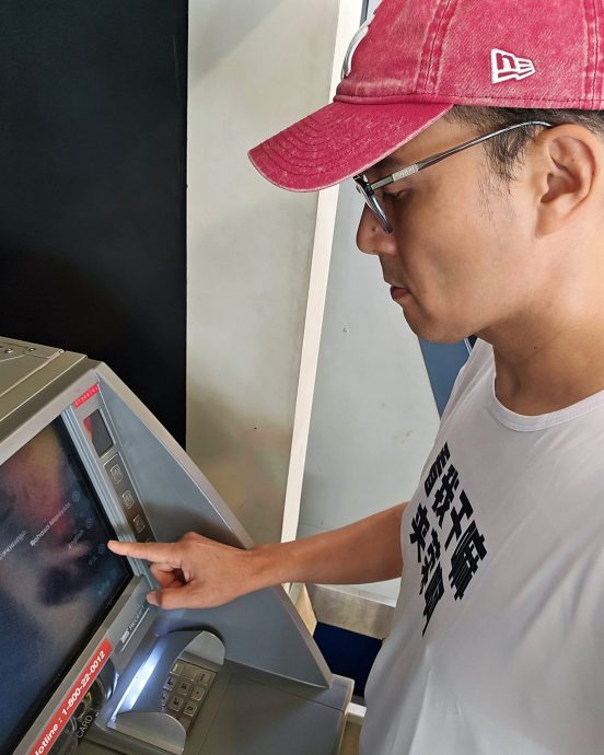 遵亡父教诲坚以中文用ATM 叶剑锋贴文引共鸣获网赞