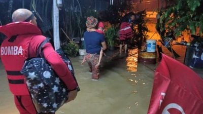 闪电水灾再来袭 太平甘榜66人疏散