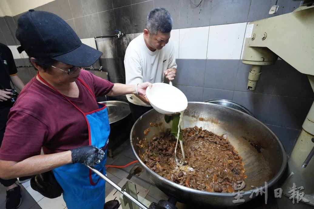 （刊期12月2日）私房好菜：知知港传统美食“狗仔鸭”，酒楼业者不私藏分享食谱 传承家乡味