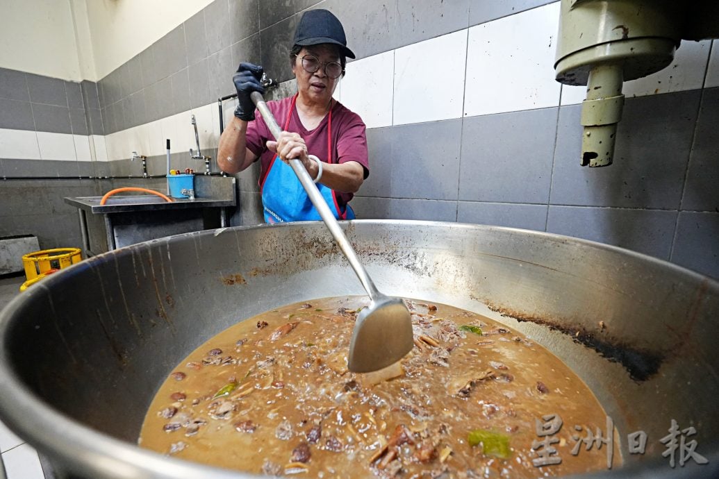 （刊期12月2日）私房好菜：知知港传统美食“狗仔鸭”，酒楼业者不私藏分享食谱 传承家乡味