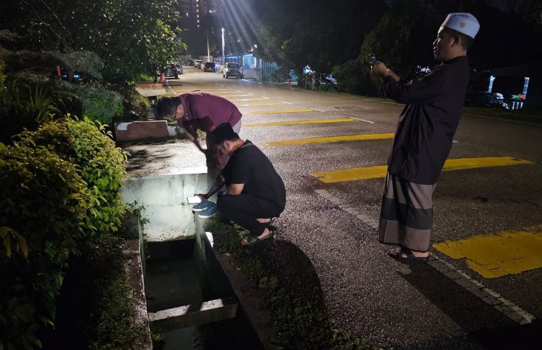 （古城封面主文）连日多时的豪雨，甲多区水灾 3疏散中心安顿220灾黎