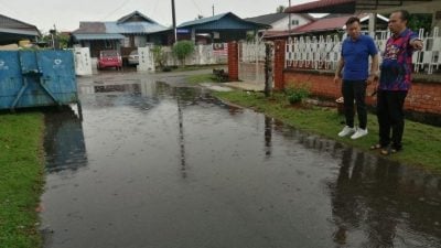 吉里望胡姬花園   溝塞致逢雨積水