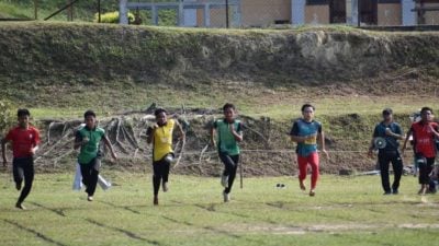 【校园报道】当亚浓中学运动会 培养体育精神促进友谊