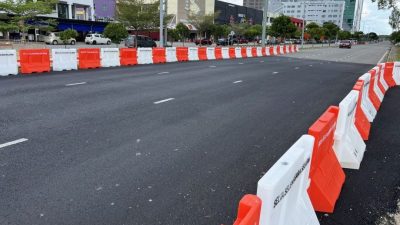 拉也賽阿都阿茲路 路洞修補完成