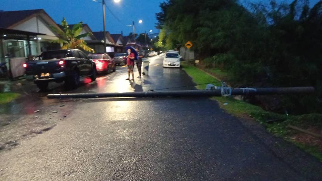 （古城第三版主文）豪雨造成住花园沟渠泥崩现大坑洞