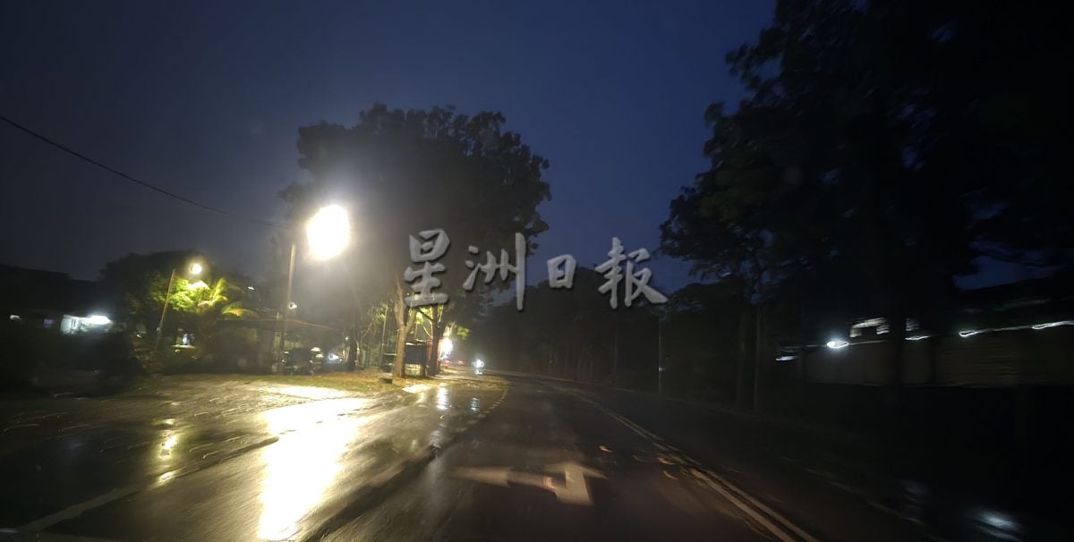 （古城第四版主文）武吉南眉工业区路灯失灵，入夜后一片漆黑