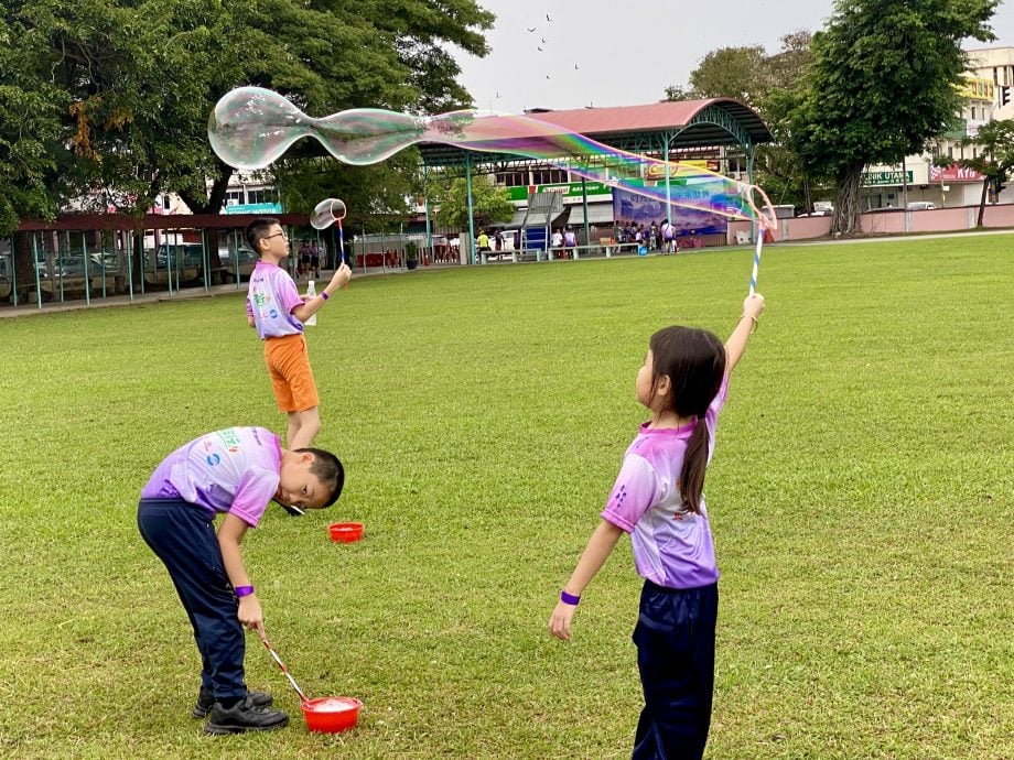 （大都会）巴生港口青年学校1500人参与时光飞梭义走之旅