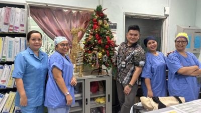 Malay doctor spreads Christmas cheer in Miri Hospital