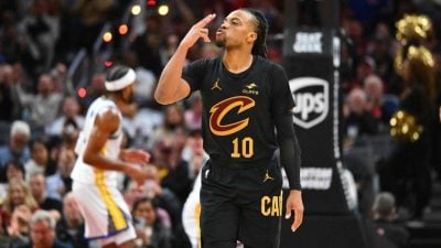 NBA|主场大胜勇士 骑士开季10连胜