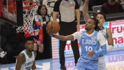 NBA|米契尔缺阵照样“捕蜂” 骑士开季15连胜史上第2