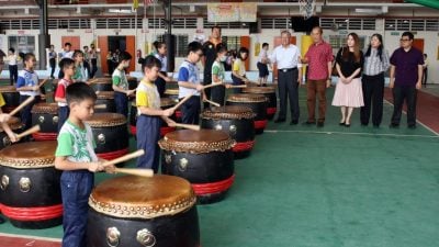 二十四节令鼓队成立   振小擂响鼓声传承不息