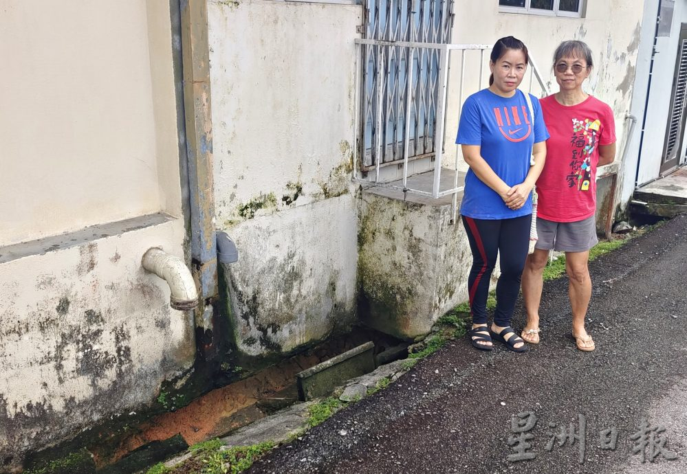 NS芙蓉：排水沟坍塌泥土流失 居民投诉半年无果 盼尽快解决