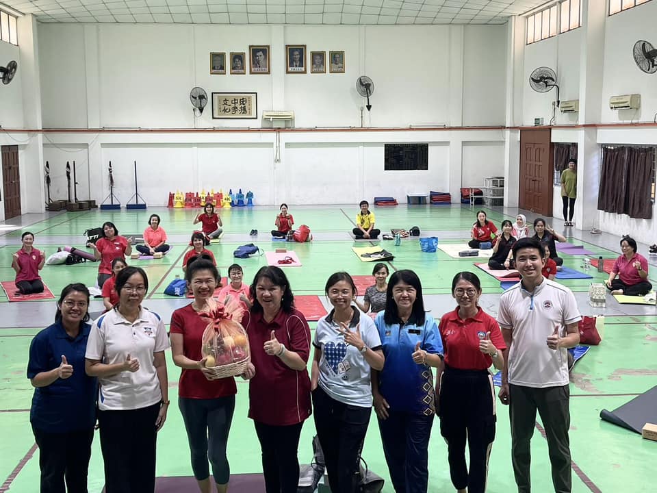 NS芙蓉：芙蓉中华小学首办教师瑜伽学习营，关注教师身心健康