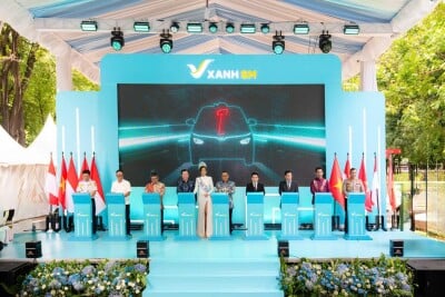 Xanh SM launches electric taxi service in Indonesia