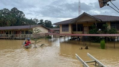 长命雨袭达岛 大水包围学校诊所