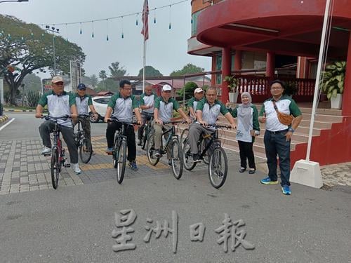 东：淡馬鲁市议会首办“无车日”活动，但缺乏宣传效应，以致到来参与民众反应不热烈。