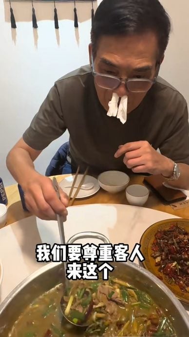 为拍片吃“牛屎”暗黑料理 李国麟作呕仍激赞好吃