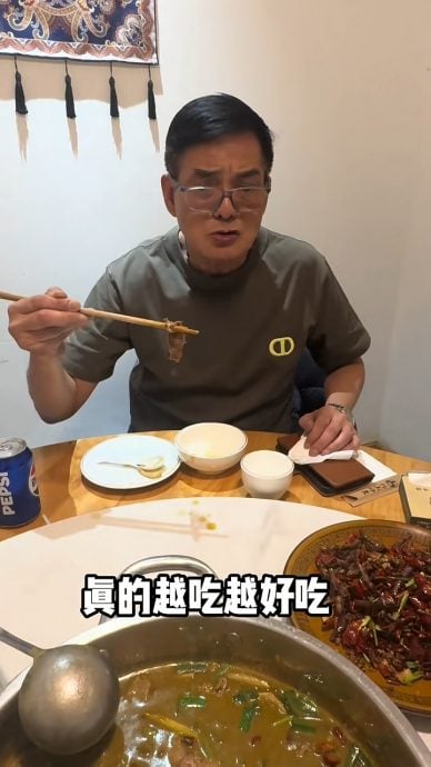 为拍片吃“牛屎”暗黑料理 李国麟作呕仍激赞好吃