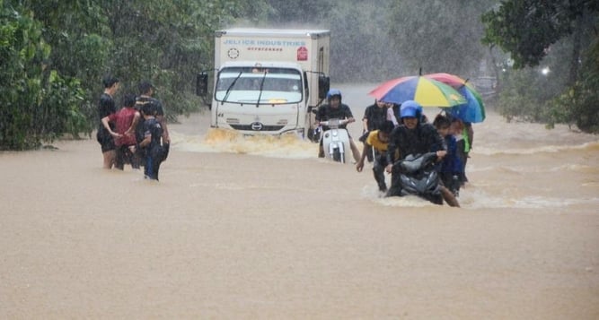 全国：吉兰丹州第三波水灾造成4县受灾，截至下午2时，灾黎人数减至739人。