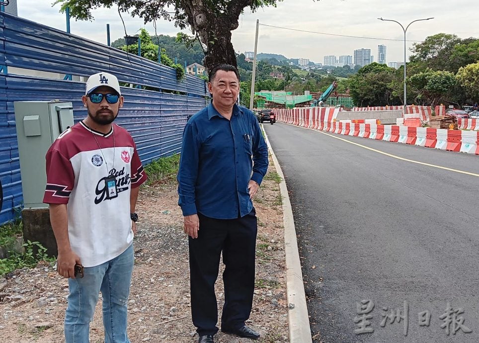 说好的配合承包商迟迟无动工，道路太窄居民怨堵塞严重