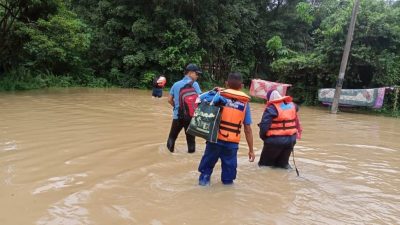 灾民疏散中心减 霹水灾情况改善