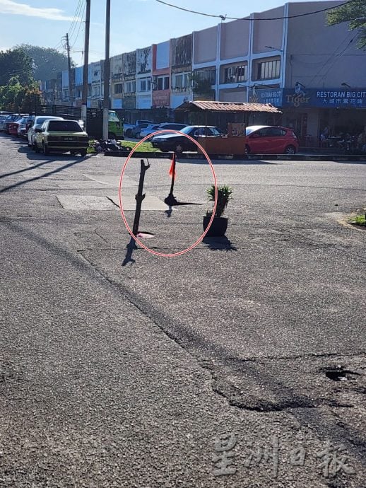 第一花园大街路洞处处 需找根源对症下药