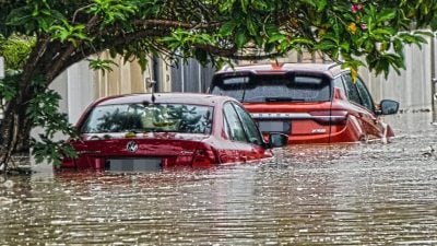 霹多地长命雨淹水 红鹰园 喜谷园灾情严重