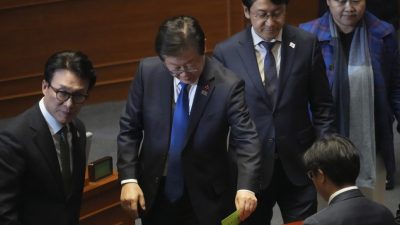 韩国会通过 法务部长警察厅长弹劾案